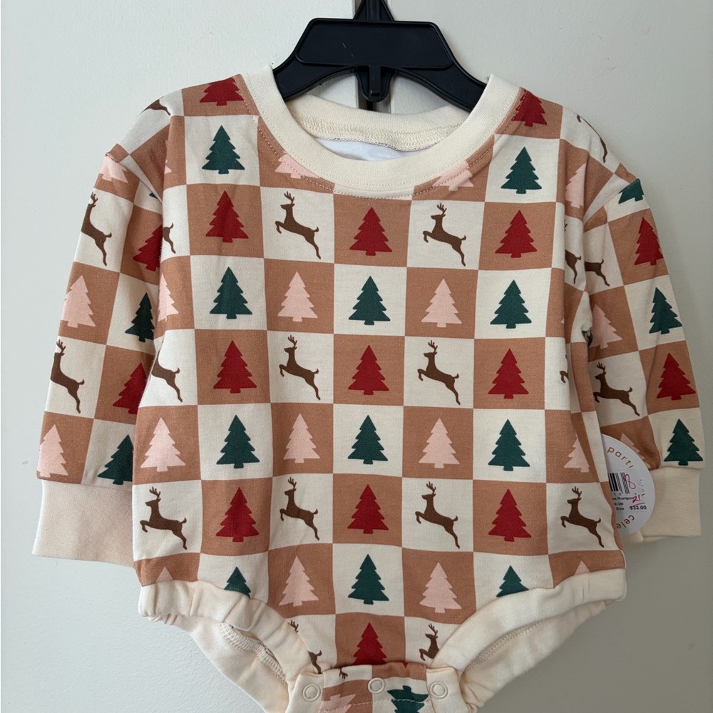 Baby Long-Sleeve One-Piece Bodysuit in Cream with Holiday Trees
